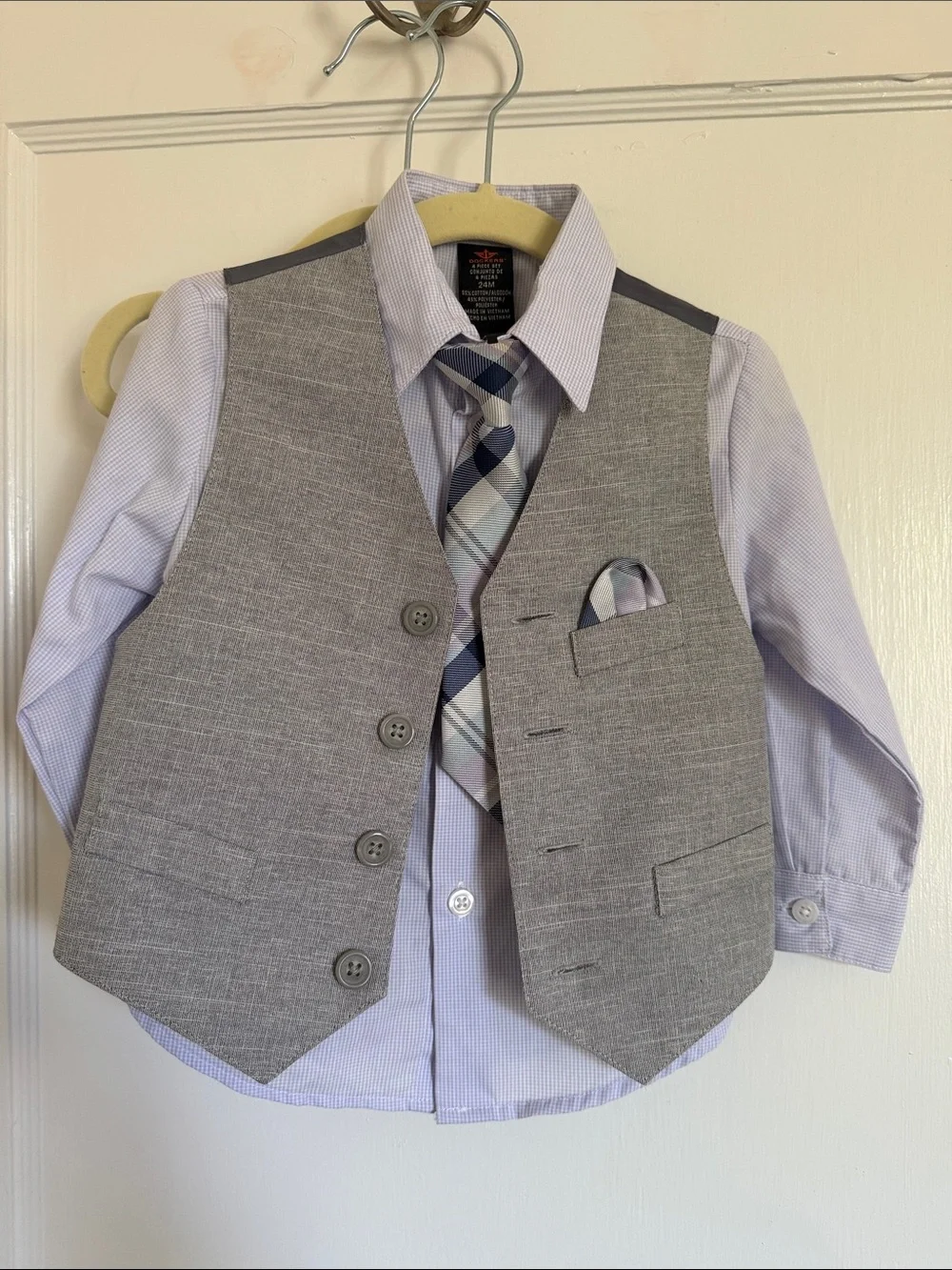 Dockers 24M Boys Gray Suit Vest Set with Plaid Tie and Pocket Square